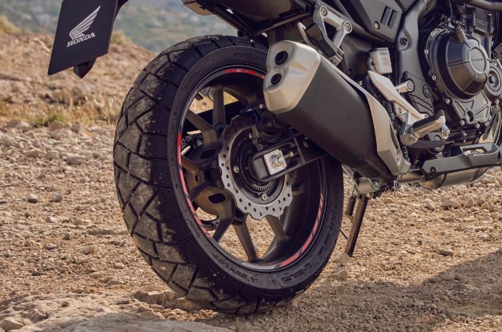 tyre and brakes of Honda NX 500