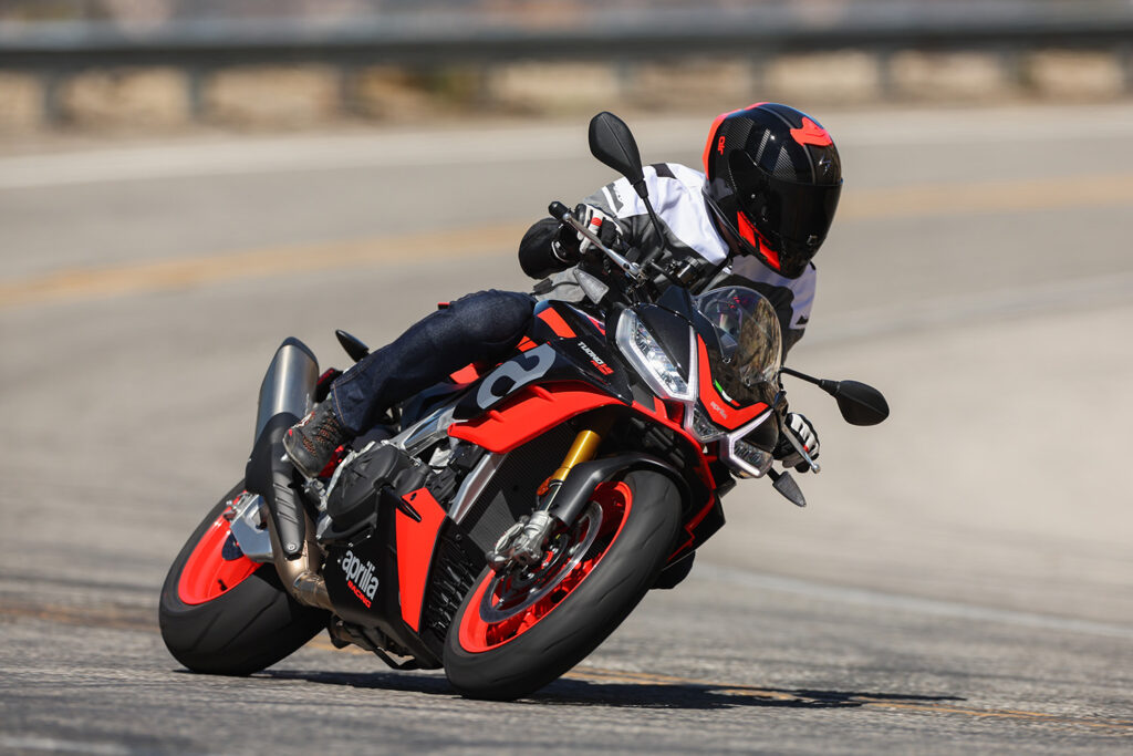 Aprilia Tuono V4 mileage and performance