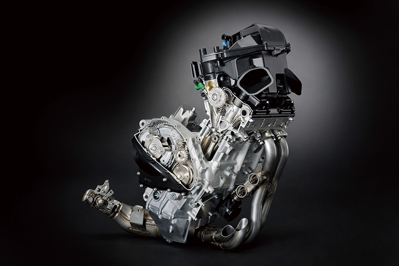 Suzuki GSX R1000R engine