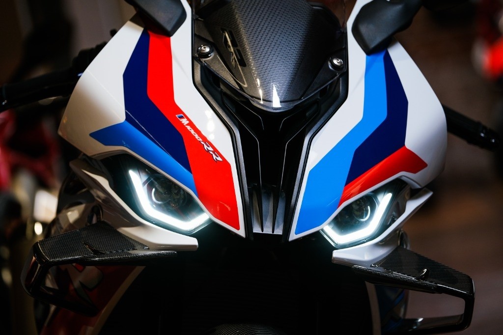 BMW M1000 RR electricals