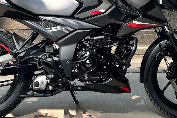 Bajaj Pulsar N150 engine