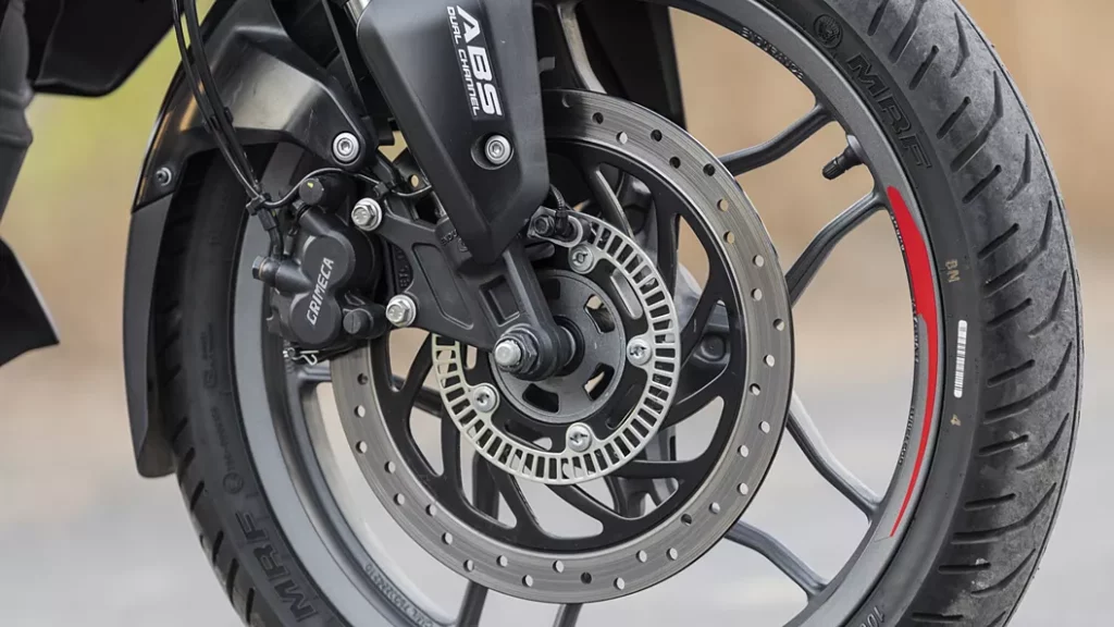 Bajaj Pulsar NS160 brakes