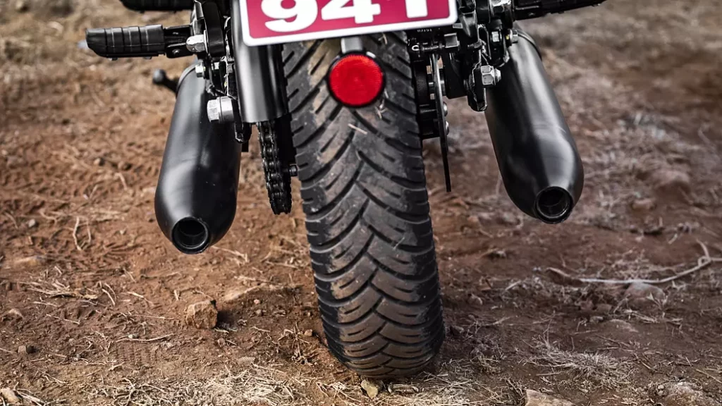 Jawa 42 tyres