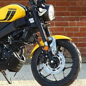 Yamaha XSR125 suspension and brakes