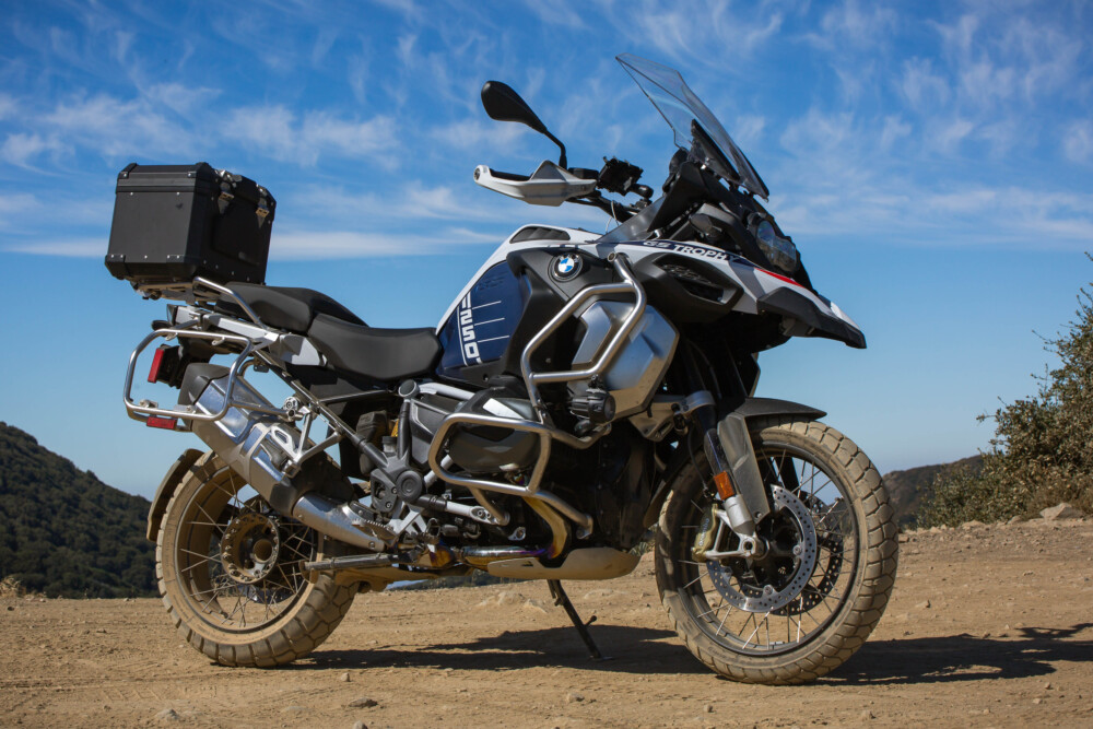 BMW R 1250 GS Adventure  features and safety