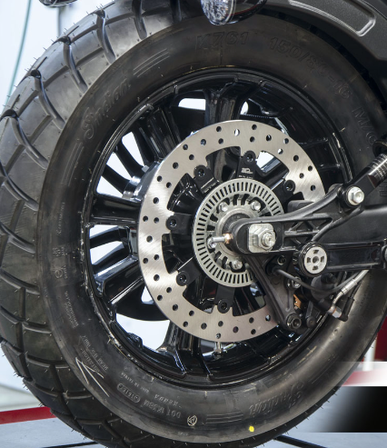 Indian Scout Rogue tyres and brakes