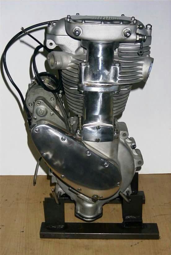 BSA Goldstar engine