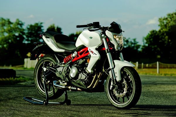 Benelli TNT 300