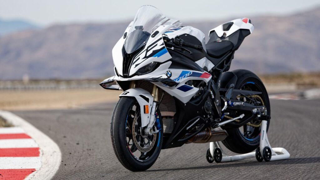 BMW S 1000 R feature and safety