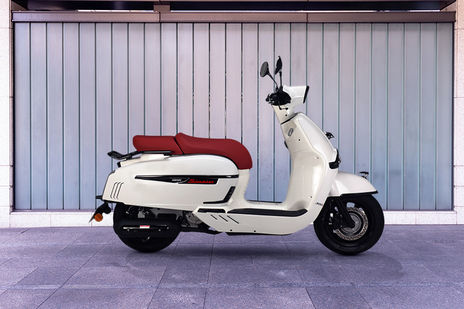 Keeway Sixties 300i specifications