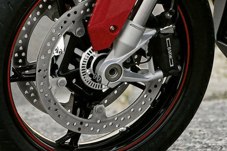 BMW S1000 XR brakes