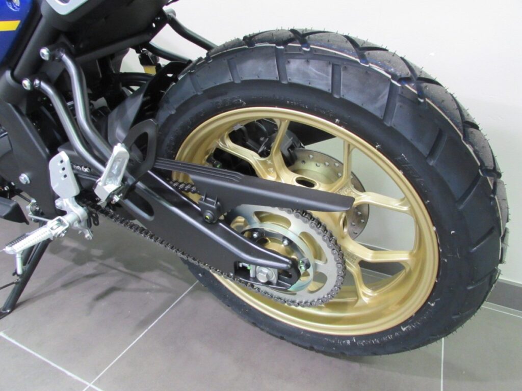 Yamaha XSR125 tyres