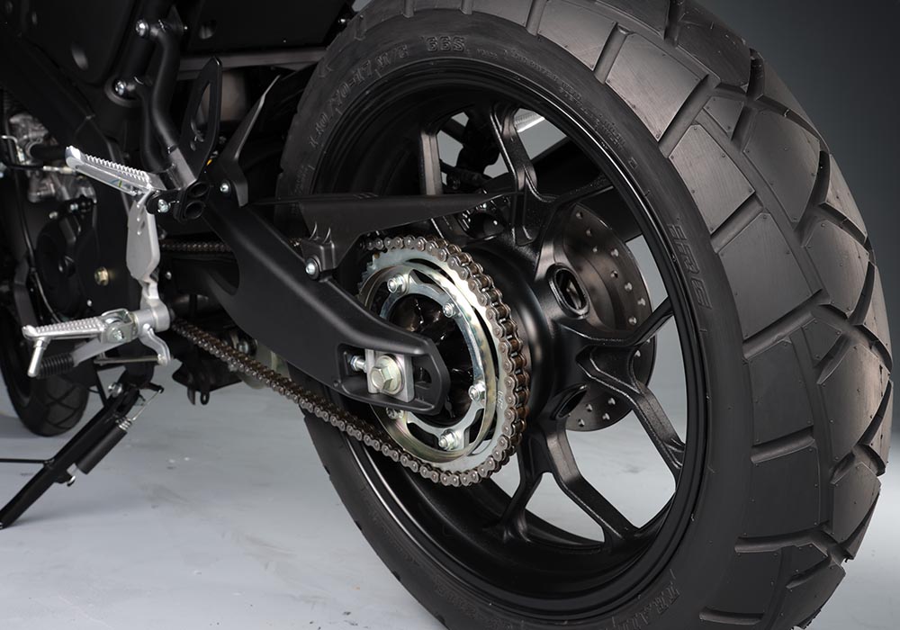 Yamaha XSR155 tyres