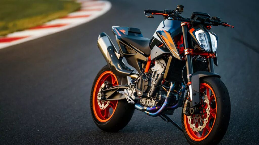 KTM 890 Duke Price (कीमत)