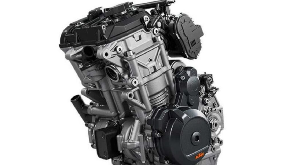 KTM 890 Duke Engine and Transmission (इंजन एंड ट्रांसमिशन)