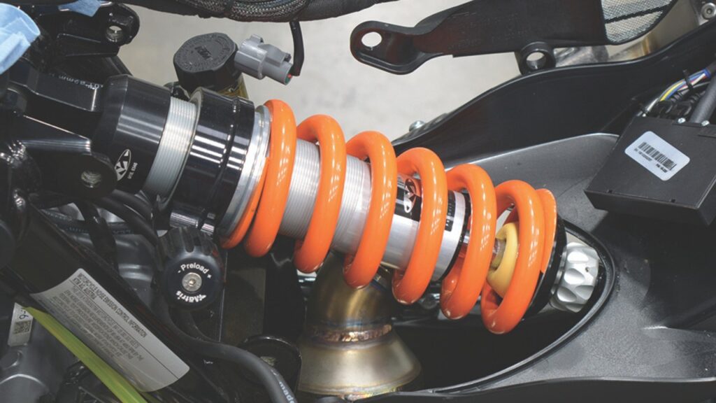 KTM 890 Duke Suspension & Brakes (सस्पेंशन एंड ब्रेक्स)