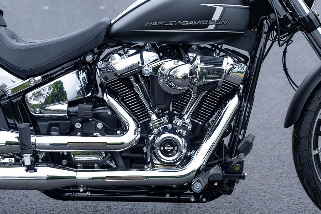 engine of Harley Davidson Breakout 117 