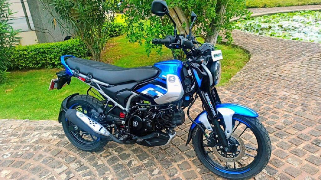 Bajaj Freedom 125 Tyres and Brakes (टायर्स एंड ब्रेक्स)