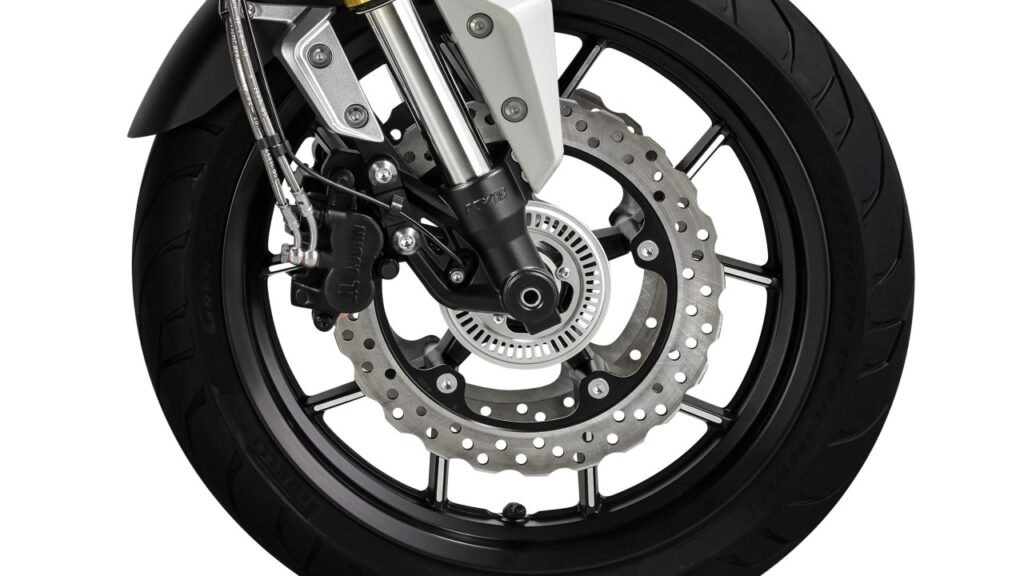 M502N Tyres and Brakes (टायर्स एंड ब्रेक्स)