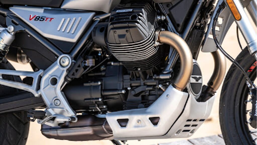 Moto Guzzi V85 TT STD Engine and Transmission (इंजन एंड ट्रांसमिशन)