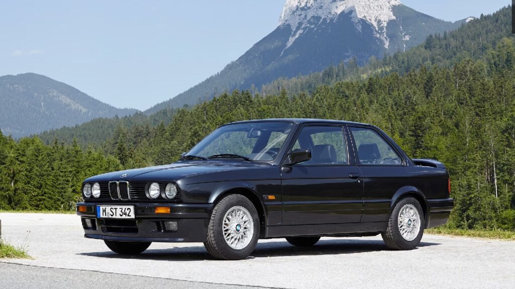 BMW 3-Series E30