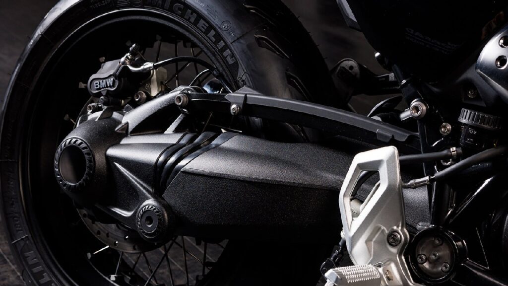 BMW R 12 nineT Tyres and Brakes (टायर्स एंड ब्रेक्स)