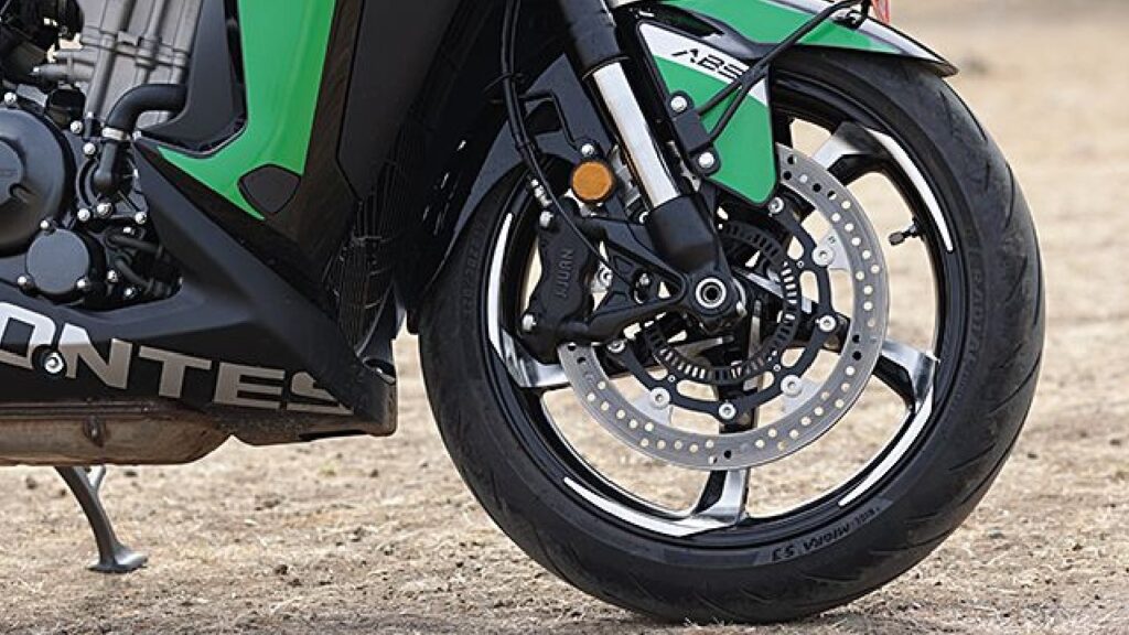 Zontes 350X Tyres and Brakes (टायर्स एंड ब्रेक्स)